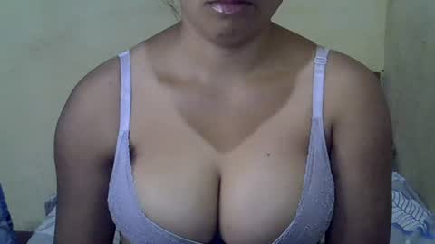 Snapshot of prettyy01 chatting on August 2026 09:04:01 AM prettyy01 online show from August 2026 09:04:01 AM
