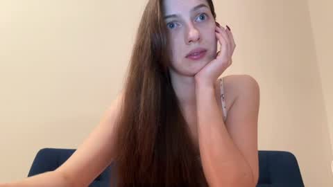 prettyyy_angel online show from April 2026 06:30:02 PM