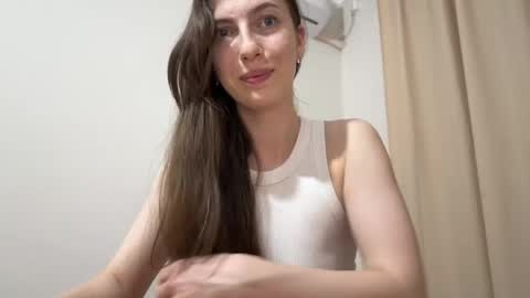 prettyyy_angel online show from May 2026 06:42:02 PM