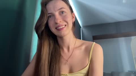 prettyyy_angel online show from June 2026 02:01:01 PM