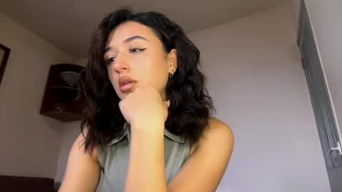 Snapshot of pricillalivsey chatting on December 2025 10:42:02 AM Sofi online show from December 2025 10:42:02 AM