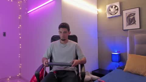 Snapshot of prince_arthur77 chatting on March 2025 01:06:02 PM prince_arthur77 online show from March 2025 01:06:02 PM