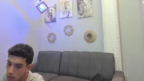 Snapshot of prince_arthur77 chatting on March 2025 06:32:01 PM prince_arthur77 online show from March 2025 06:32:01 PM