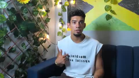 Snapshot of prince_arthur77 chatting on October 2025 02:13:01 PM prince_arthur77 online show from October 2025 02:13:01 PM