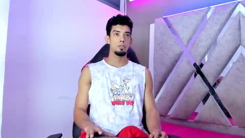 Snapshot of prince_arthur77 chatting on November 2025 04:31:02 PM prince_arthur77 online show from November 2025 04:31:02 PM