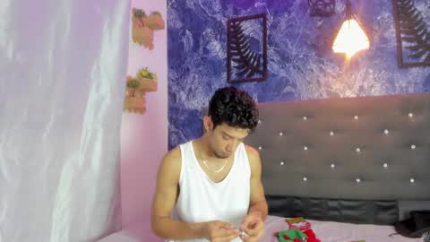 Snapshot of prince_arthur77 chatting on November 2025 01:20:01 PM prince_arthur77 online show from November 2025 01:20:01 PM