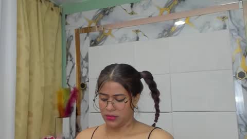 Snapshot of princesanddark chatting on November 2025 03:49:01 PM PrincesANDdark online show from November 2025 03:49:01 PM