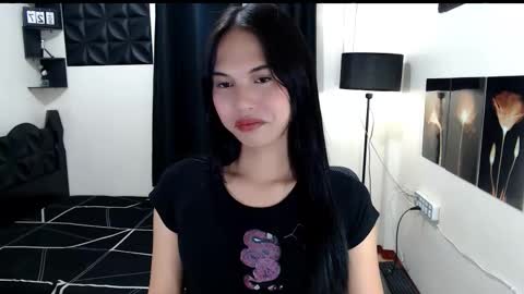 Snapshot of princess_018 chatting on December 2025 04:03:02 PM Shane online show from December 2025 04:03:02 PM