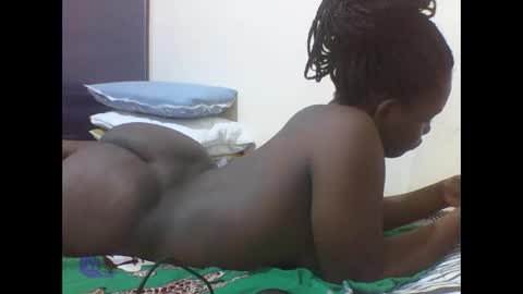 Snapshot of princess_cutie chatting on November 2025 09:33:01 AM princess online show from November 2025 09:33:01 AM