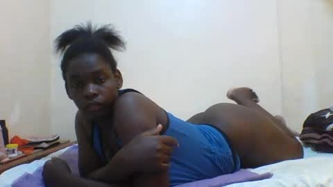 Snapshot of princess_cutie chatting on June 2026 12:22:01 PM princess online show from June 2026 12:22:01 PM