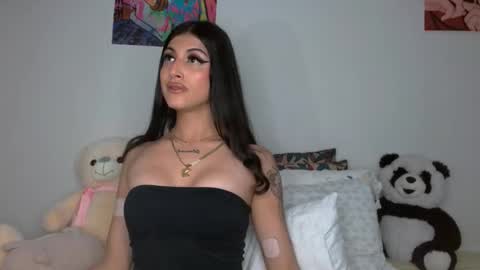 Sophie online show from October 2025 05:08:01 AM