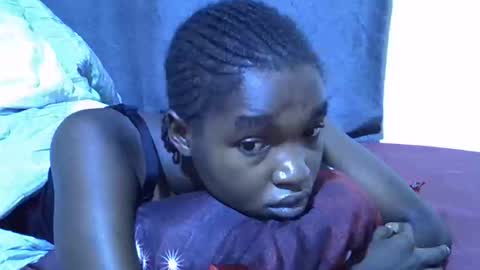 princess_scovia online show from November 2025 04:01:02 AM