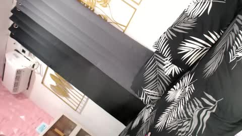 Estela online show from February 2025 04:24:02 PM