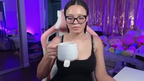 Snapshot of princessamberrrxo chatting on May 2026 04:18:01 AM Amber online show from May 2026 04:18:01 AM