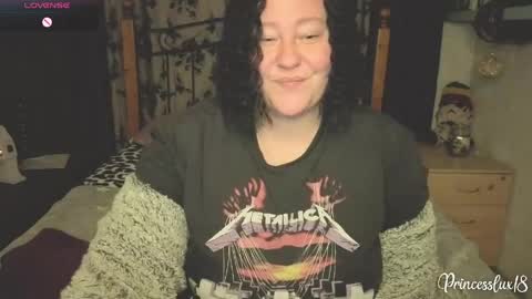 Lux Alot Luxi online show from April 2026 07:01:01 PM