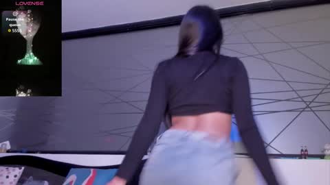 Valentina online show from March 2026 01:23:02 AM