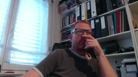 Snapshot of prinz1976 chatting on October 2025 06:33:01 AM Prinz online show from October 2025 06:33:01 AM