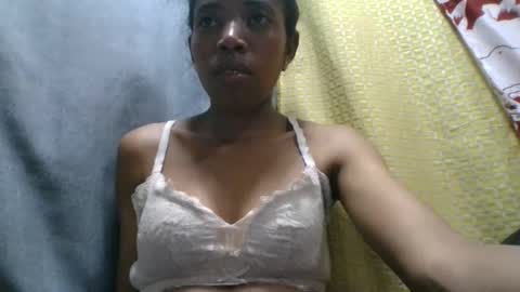 prisca880319 online show from April 2026 07:36:02 PM