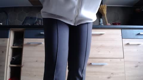 Space online show from December 2025 07:58:02 AM