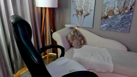 Priya Rose online show from January 2025 05:58:01 PM