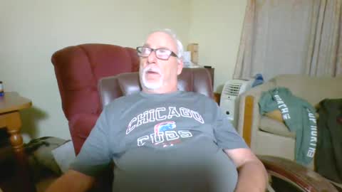 Snapshot of prlbob77 chatting on January 2025 01:41:02 AM prlbob77 online show from January 2025 01:41:02 AM