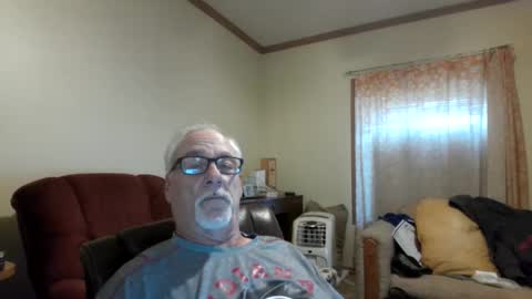 Snapshot of prlbob77 chatting on October 2025 10:34:02 PM prlbob77 online show from October 2025 10:34:02 PM