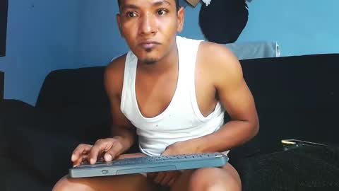 Snapshot of prometo23cm chatting on November 2025 03:19:01 AM Grande y Gruesa online show from November 2025 03:19:01 AM