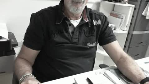 Snapshot of proplan chatting on June 2026 04:27:02 PM mature hairy guy online show from June 2026 04:27:02 PM
