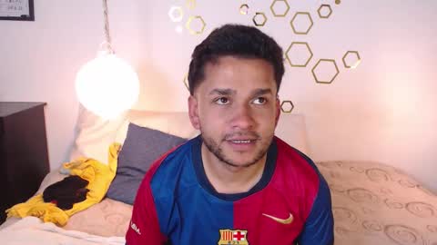 Adris  Juan online show from October 2025 02:11:01 AM