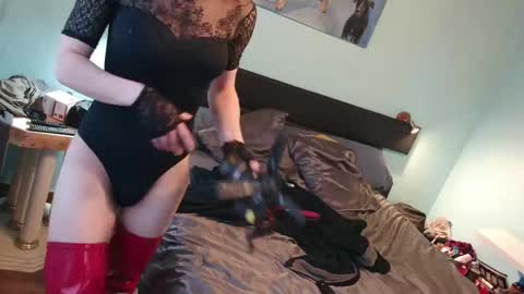 prxscillia_tx online show from February 2026 04:14:02 PM