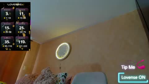 psique_naughty2 online show from April 2026 05:57:01 PM