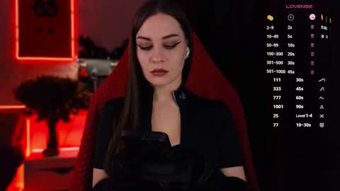 Snapshot of psy_vibe chatting on November 2025 08:40:02 PM Elena online show from November 2025 08:40:02 PM