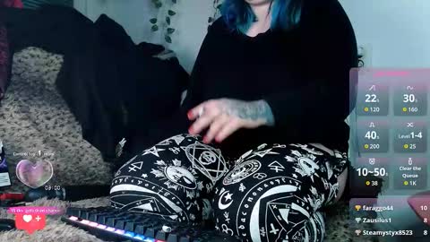 Snapshot of psychobitch69 chatting on November 2025 09:39:01 PM OlivePsy online show from November 2025 09:39:01 PM