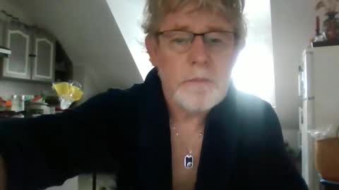 Snapshot of ptitrouquin chatting on November 2025 08:03:02 AM ptitrouquin online show from November 2025 08:03:02 AM