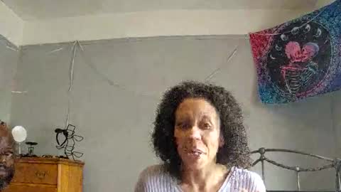 puddled_wonderland online show from October 2025 04:38:02 PM