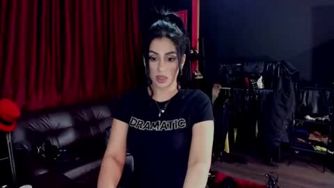 Snapshot of puffy_love chatting on February 2025 08:45:02 PM MissPuffyLove online show from February 2025 08:45:02 PM