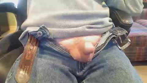 Snapshot of pulltoy1 chatting on February 2026 06:23:01 PM pulltoy1 online show from February 2026 06:23:01 PM