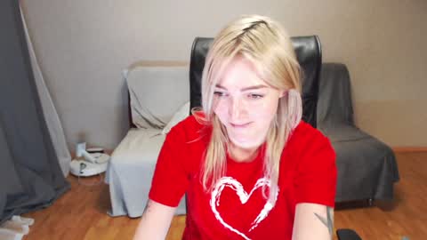 Snapshot of puma_ma chatting on December 2024 02:57:02 PM Polly online show from December 2024 02:57:02 PM