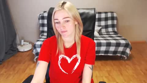 Snapshot of puma_ma chatting on December 2024 07:46:01 AM Polly online show from December 2024 07:46:01 AM