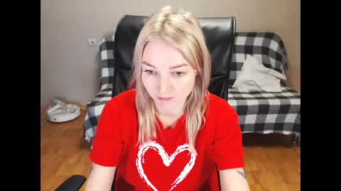 Snapshot of puma_ma chatting on January 2025 03:51:01 PM Polly online show from January 2025 03:51:01 PM