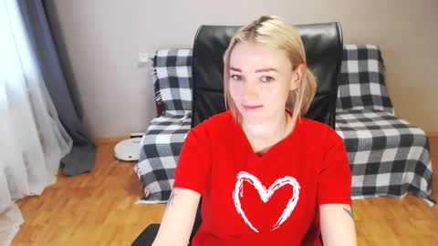 Snapshot of puma_ma chatting on February 2025 05:15:02 AM Polly online show from February 2025 05:15:02 AM