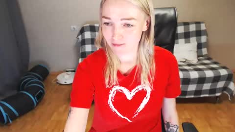 Snapshot of puma_ma chatting on February 2025 06:09:02 PM Polly online show from February 2025 06:09:02 PM