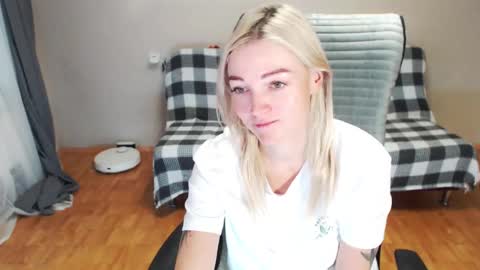 Snapshot of puma_ma chatting on November 2025 04:57:01 AM Polly online show from November 2025 04:57:01 AM