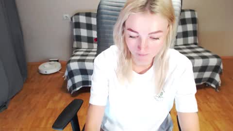 Snapshot of puma_ma chatting on November 2025 04:38:01 AM Polly online show from November 2025 04:38:01 AM