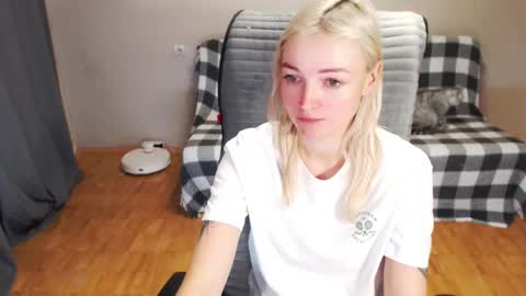 Polly online show from January 2026 03:34:01 AM