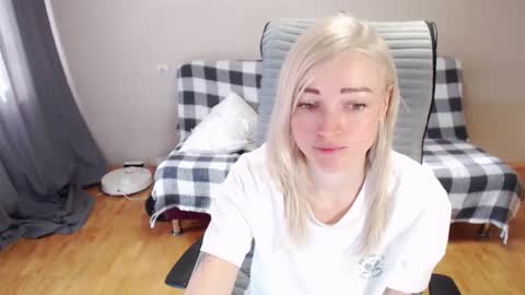 Polly online show from March 2026 05:44:01 AM