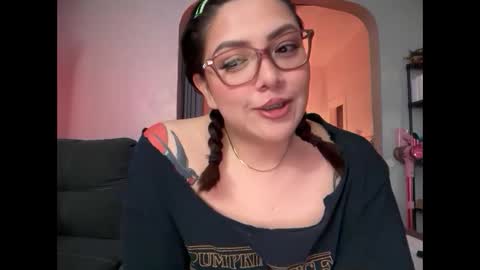 Pumpkin bunny online show from December 2025 11:34:01 PM