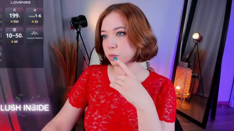 Snapshot of pure_flower_alison chatting on December 2024 06:48:01 AM Alison online show from December 2024 06:48:01 AM