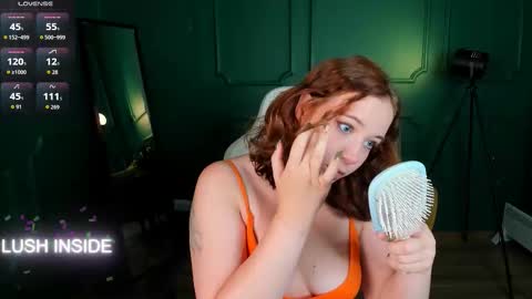 Snapshot of pure_flower_alison chatting on September 2025 01:55:01 PM Alison online show from September 2025 01:55:01 PM