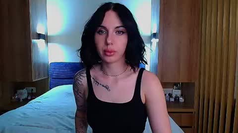Julia online show from July 2026 04:00:01 PM